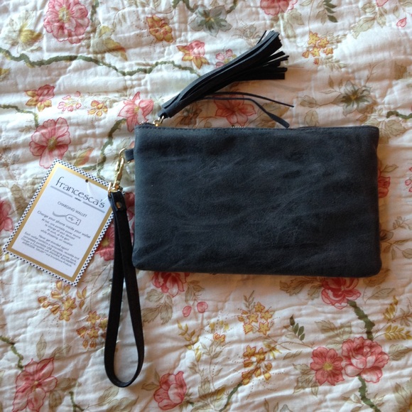 Francesca's Collections Handbags - NWT Francesca's Dark Gray Phone Charging Clutch